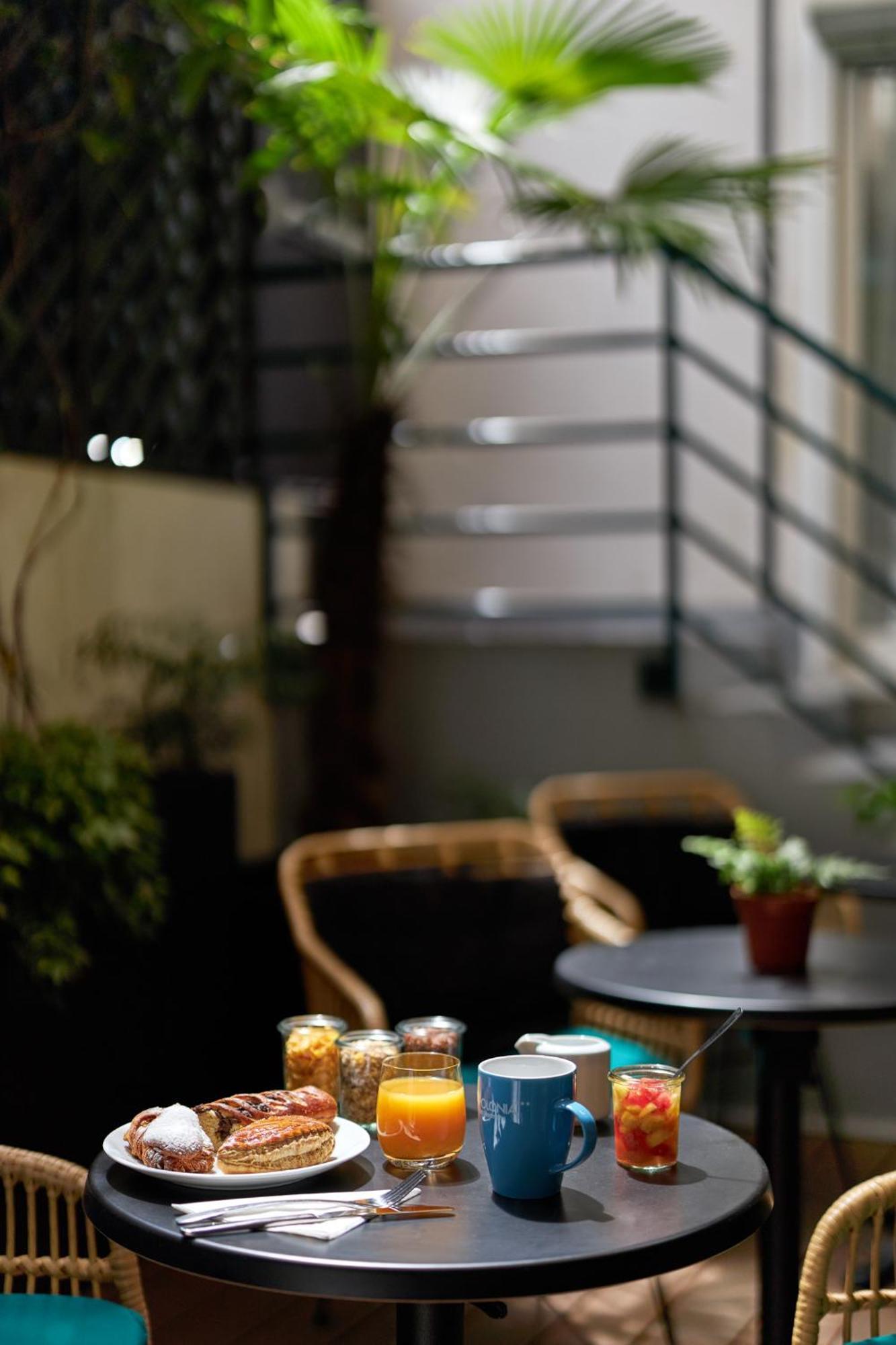 L'Annexe Apolonia Montmartre Aparthotel Paris Bagian luar foto